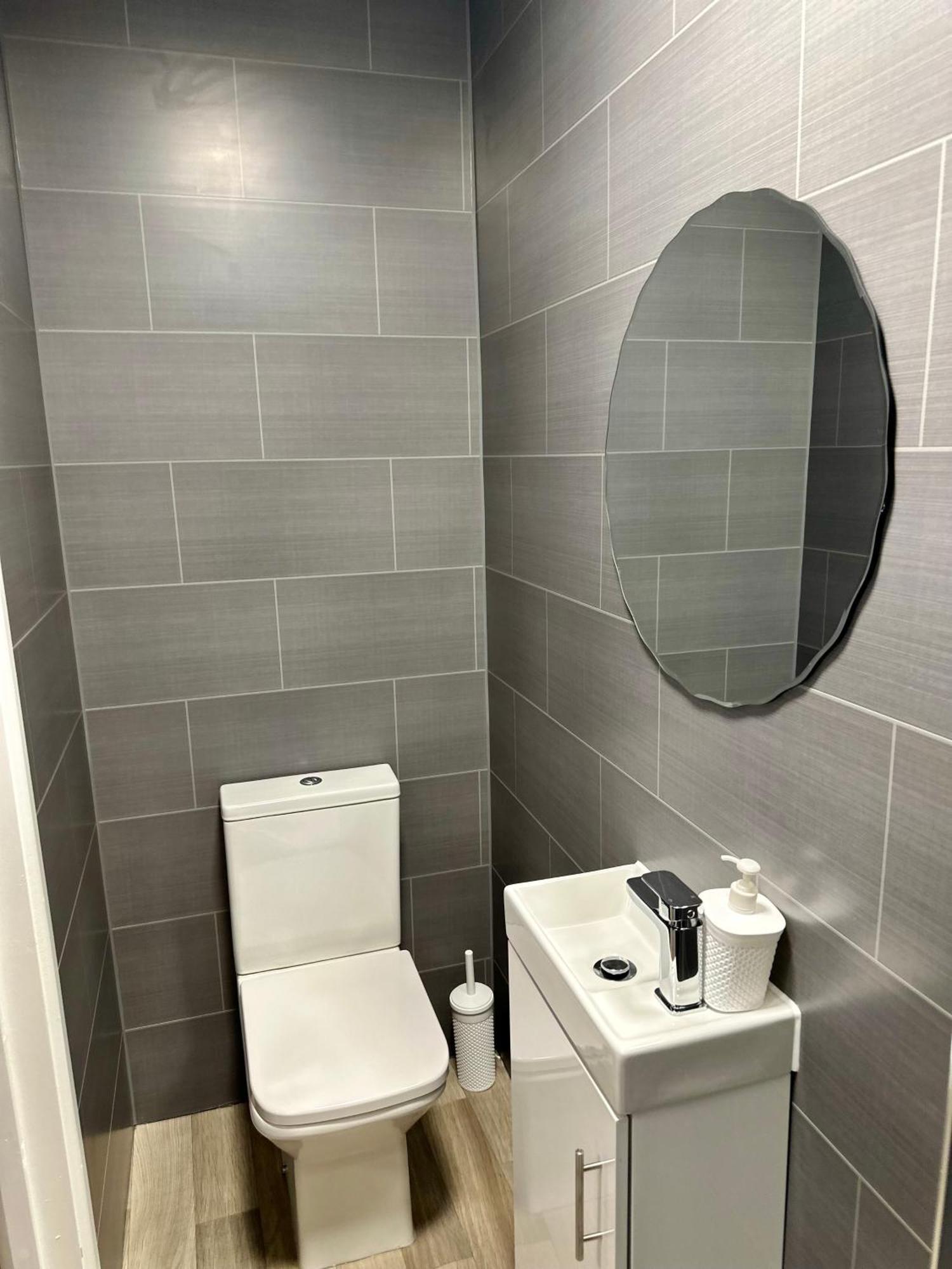 Cosy Ensuite Double Room, Near Heathrow Airport Northolt  Екстериор снимка
